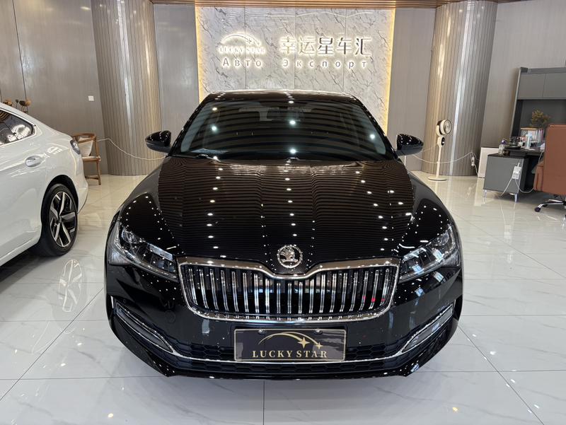 Skoda Superb, 2025 — фото 2 из 12