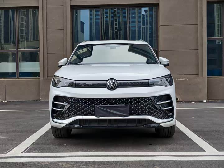 Volkswagen Tiguan L Pro, 2025 — фото 2 из 9