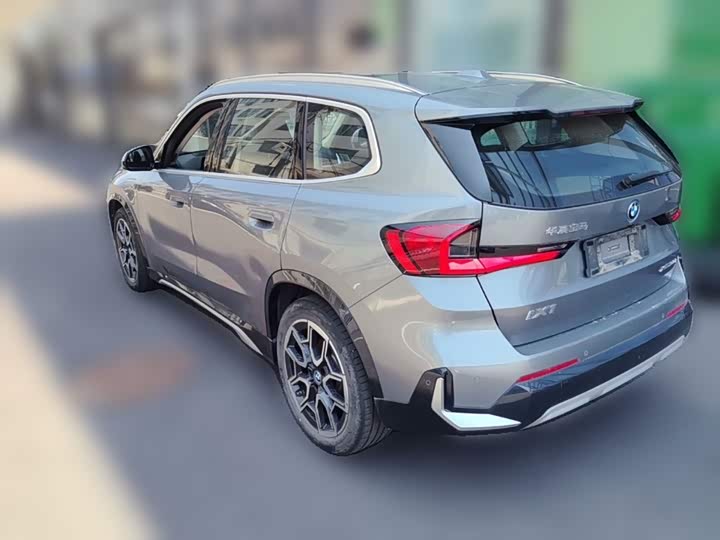 BMW iX1, 2023 — фото 9 из 9