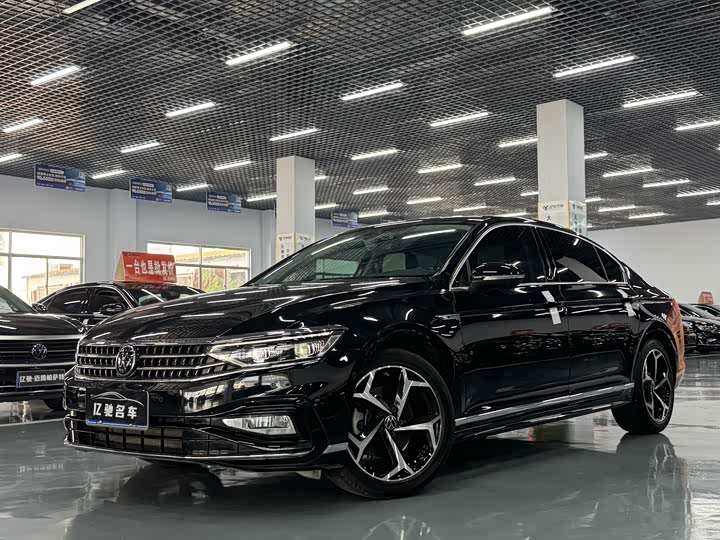 Volkswagen Magotan, 2023 — купить в Рязани под ключ