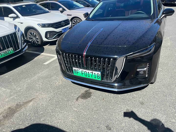 Hongqi H5 Hybrid, 2026 — фото 2 из 9