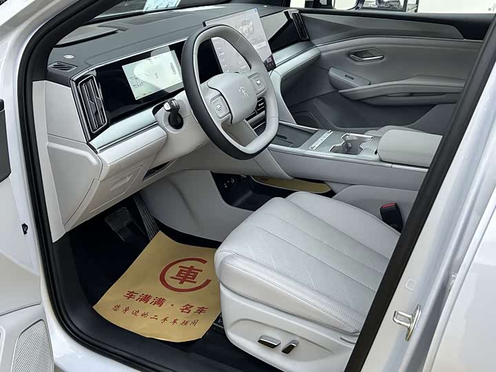 BYD Song Ultra EV, 2026 — фото 3 из 9