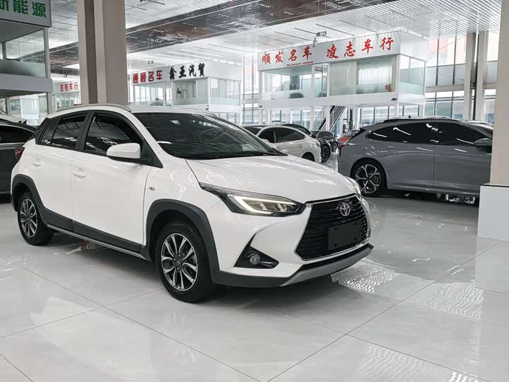 Toyota Yaris L Hatchback, 2022 — фото 3 из 9