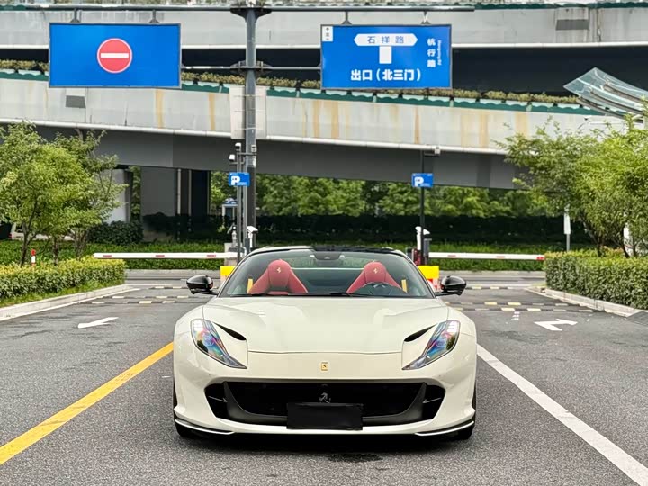 Ferrari 812, 2023 — купить в Липецке под ключ
