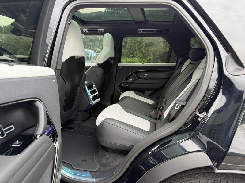 Land Rover Range Rover Sport, 2026 — фото 11 из 12