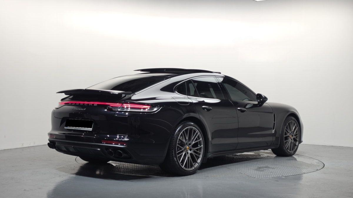 Porsche Panamera, 2022 — фото 2 из 12