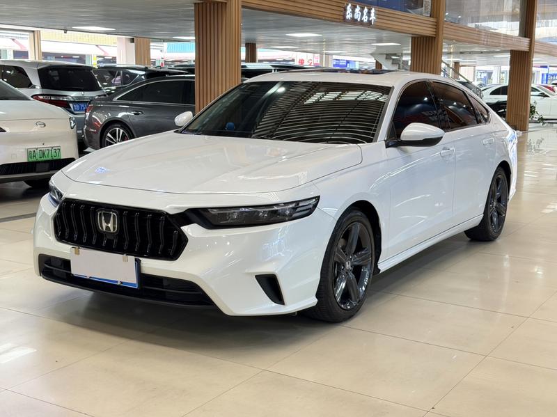 Honda Inspire, 2025 — купить в Смоленске под ключ