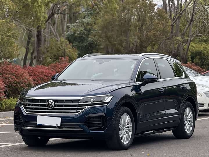 Volkswagen Touareg, 2022 — купить в Ульяновске под ключ