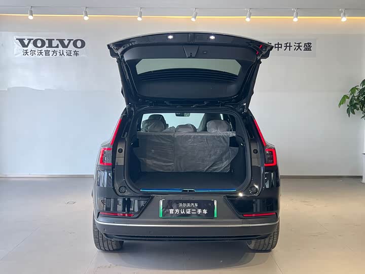 Volvo XC70 Hybrid, 2025 — фото 6 из 9