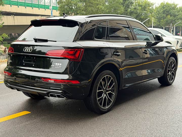 Audi Q5L, 2024 — фото 4 из 9