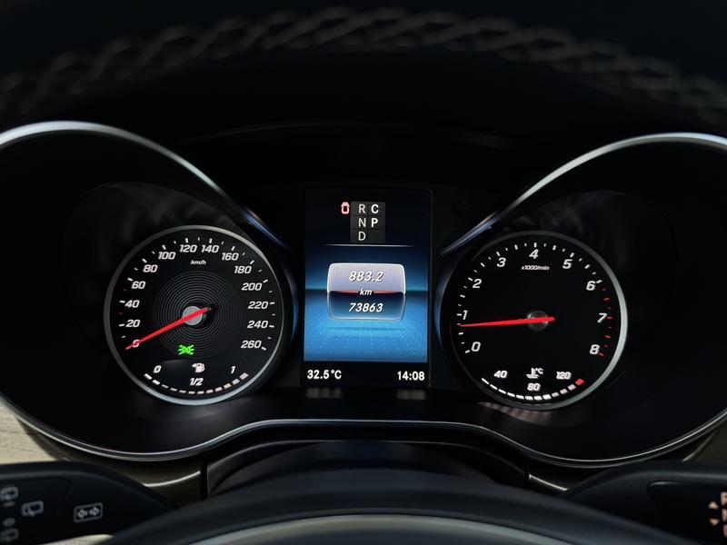 Mercedes-Benz V-Class, 2022 — фото 12 из 12