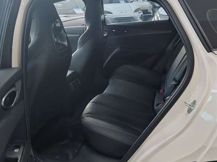 BYD Seal 06 Hybrid/EV, 2025 — фото 7 из 9