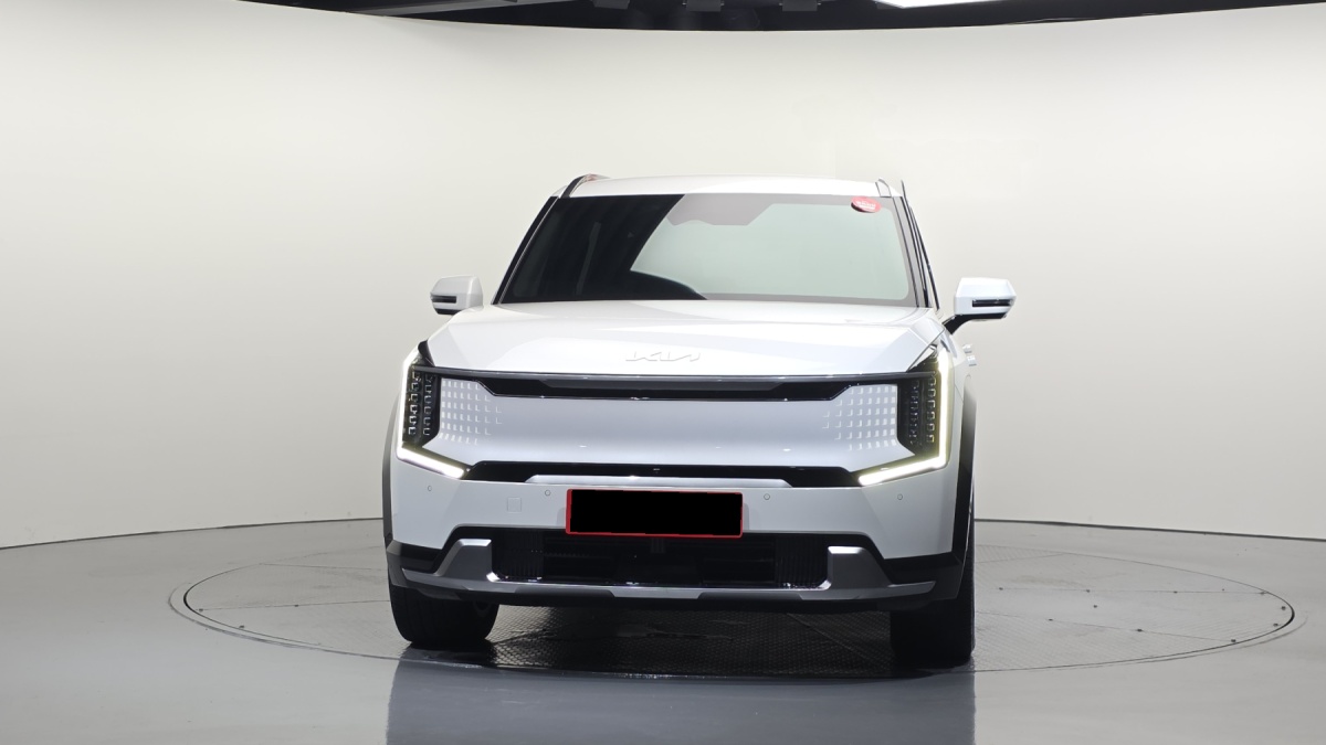 Kia EV9, 2023 — фото 3 из 12