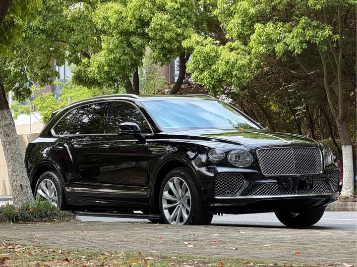 Bentley Bentayga, 2022 — фото 3 из 9