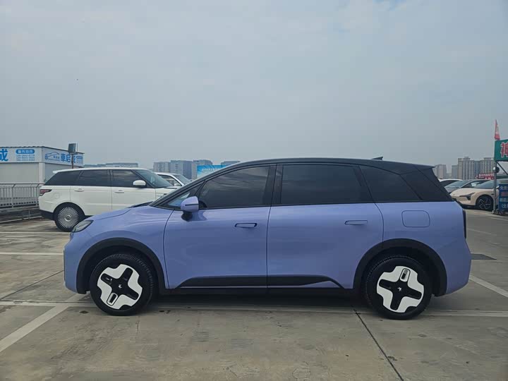 BAIC Arcfox Kaola, 2023 — фото 3 из 9