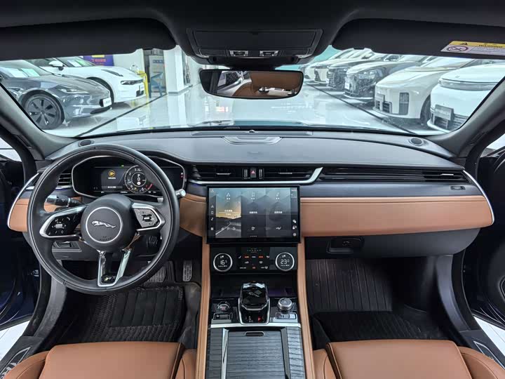 Jaguar XF L, 2022 — фото 7 из 9