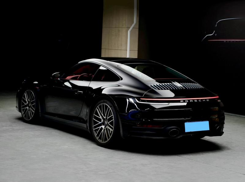 Porsche 911, 2022 — фото 4 из 10