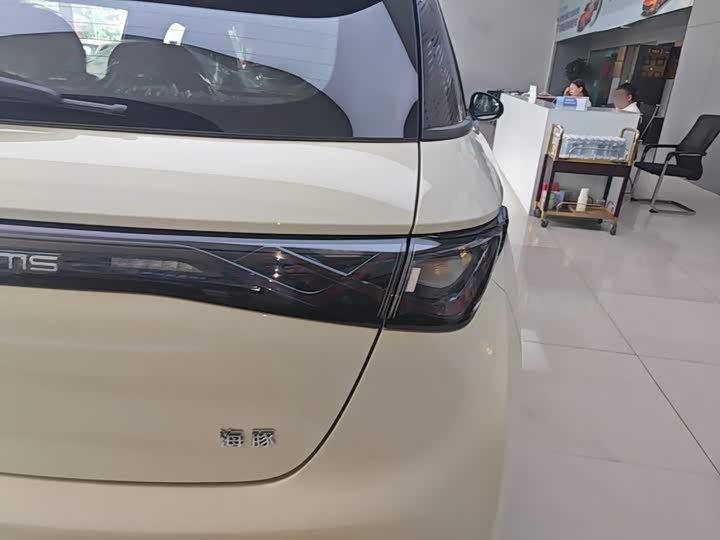 BYD Dolphin, 2026 — фото 8 из 9