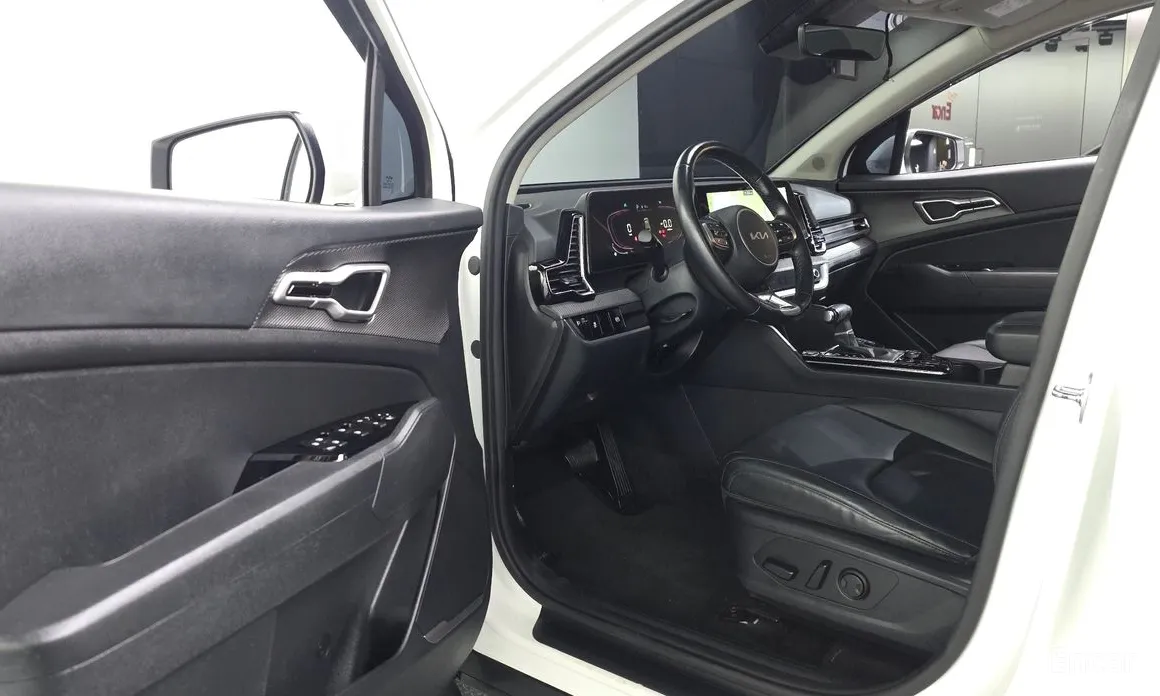 Kia Sportage, 2023 — фото 10 из 12