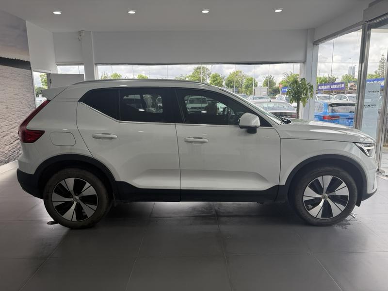 Volvo XC40, 2024 — фото 8 из 12
