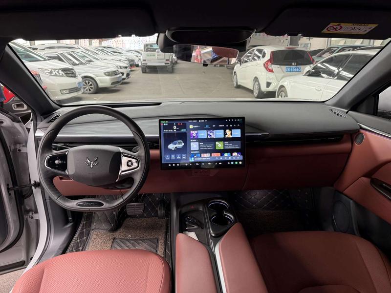 BAIC Arcfox Alpha T5, 2025 — фото 7 из 11