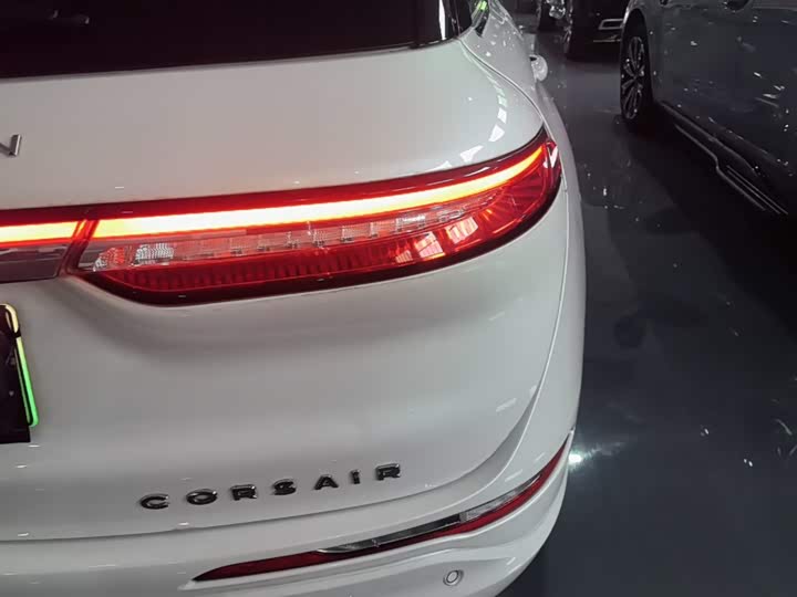 Lincoln Corsair Hybrid, 2022 — фото 8 из 9