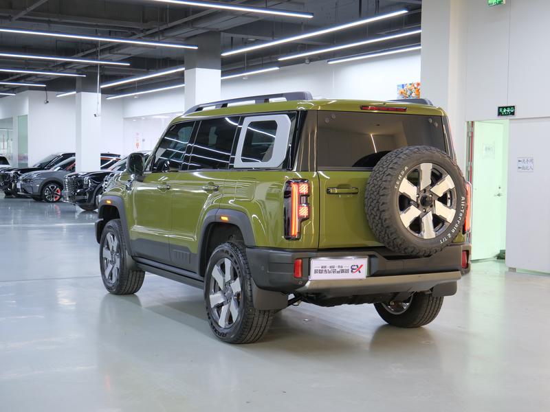 BAIC Beijing BJ40 Hybrid, 2025 — фото 5 из 12