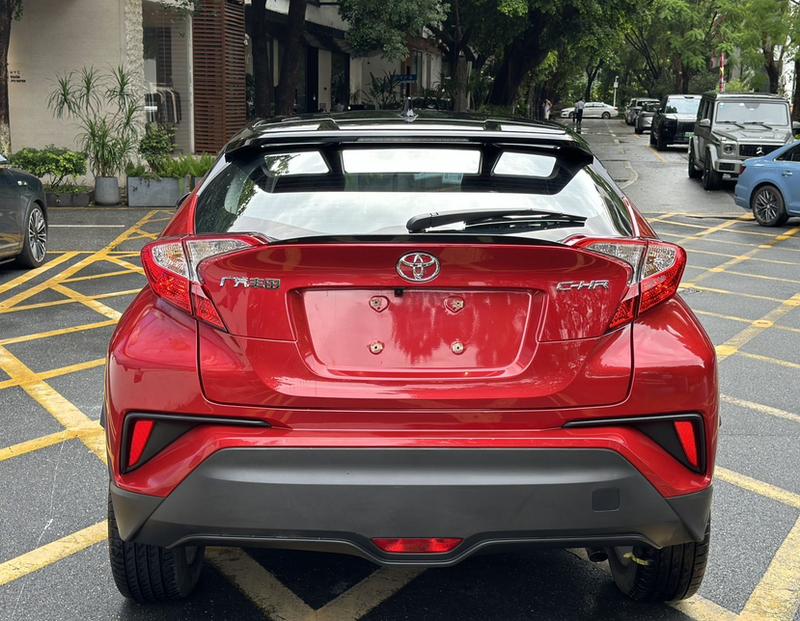 Toyota C-HR, 2022 — фото 5 из 12