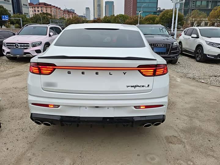 Geely Preface, 2023 — фото 4 из 9