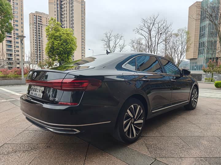 Volkswagen Passat, 2023 — фото 8 из 9