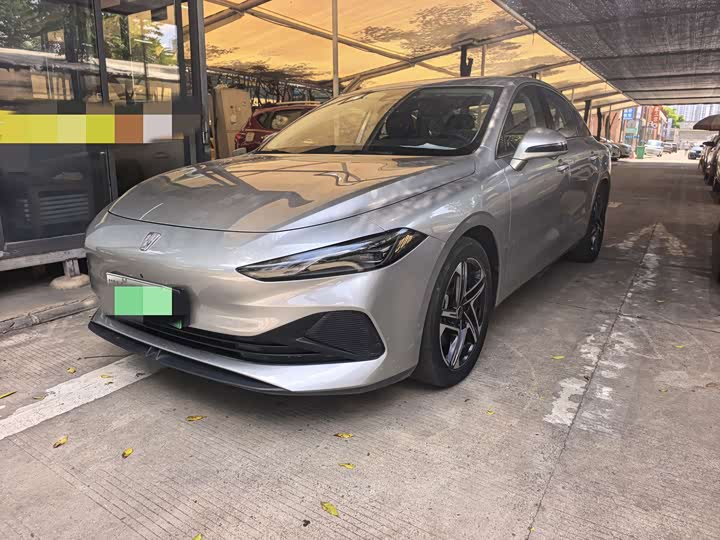 Roewe D7, 2023 — купить в Москве под ключ