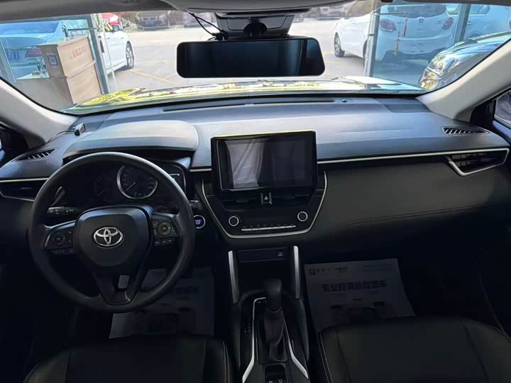 Toyota Corolla Cross, 2022 — фото 6 из 9