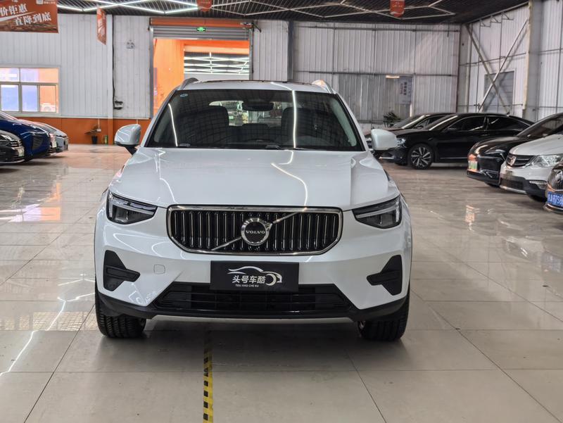 Volvo XC40, 2024 — фото 2 из 10