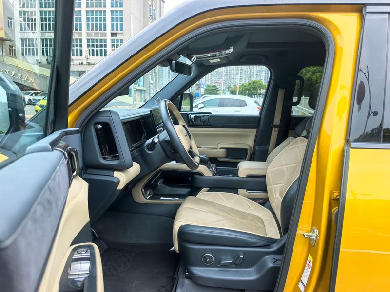 BYD FangChengBao Leopard 5, 2023 — фото 11 из 12