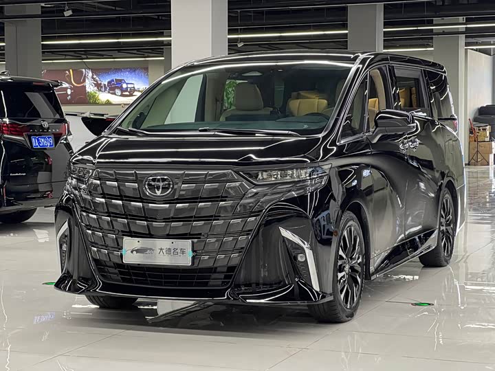Toyota Alphard, 2024 — купить в Брянске под ключ