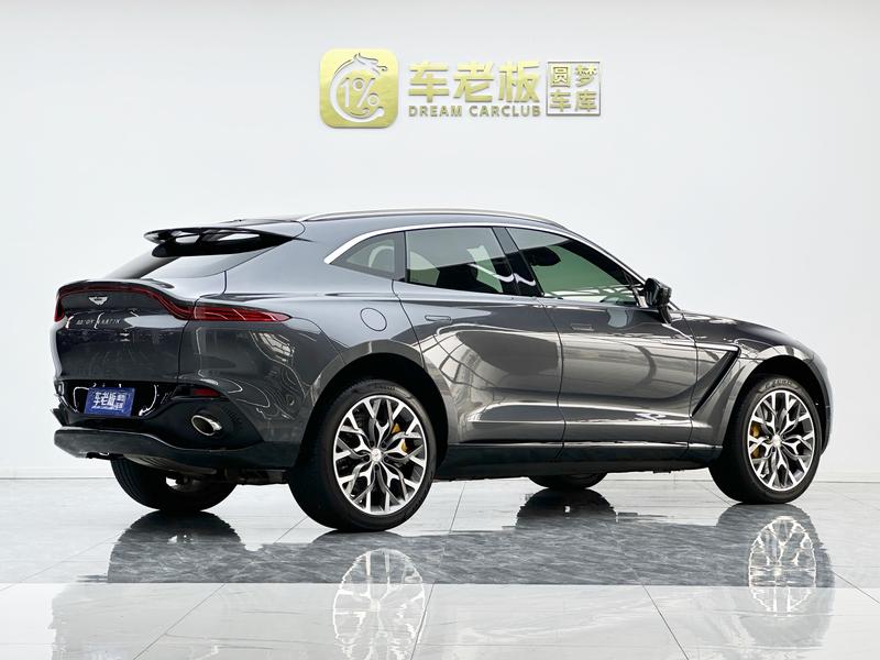Aston Martin DBX, 2023 — фото 4 из 10