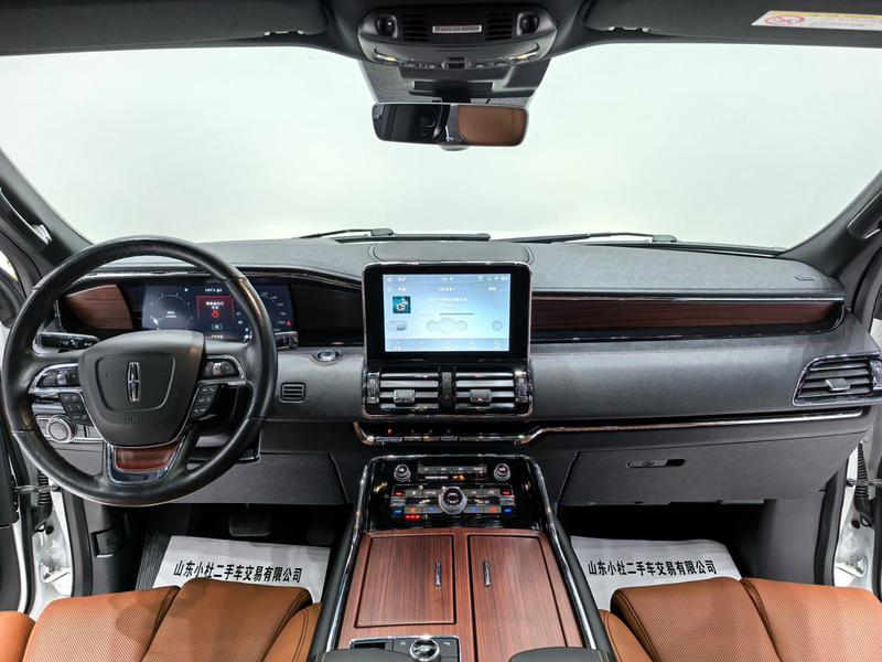 Lincoln Navigator, 2023 — фото 7 из 12