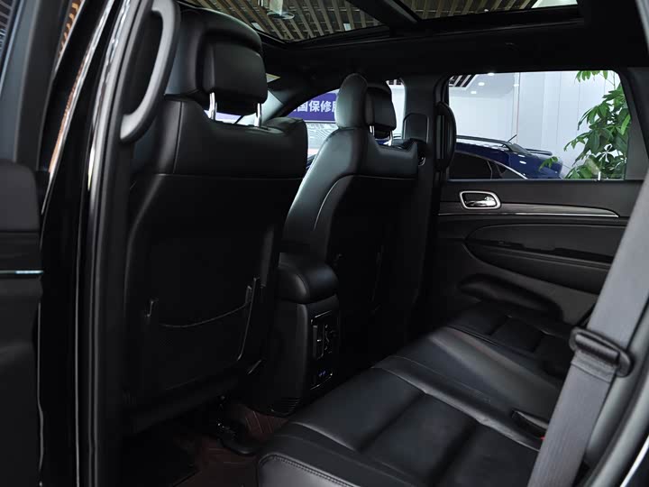 Jeep Grand Cherokee, 2022 — фото 6 из 9