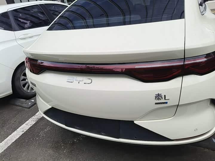 BYD Qin L, 2025 — фото 6 из 9