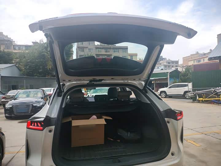 Changan UNI-Z Hybrid, 2025 — фото 9 из 9