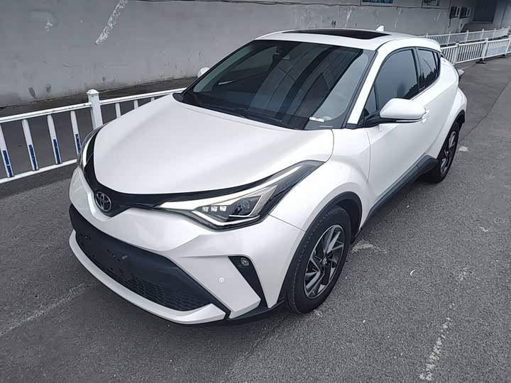 Toyota C-HR, 2023 — фото 2 из 9