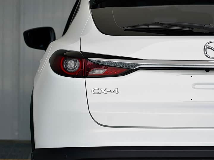 Mazda CX-4, 2023 — фото 8 из 9