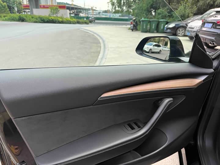 Tesla Model 3, 2023 — фото 4 из 9