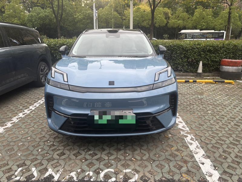 Lynk & Co 08 EM-P Hybrid, 2025 — фото 2 из 9