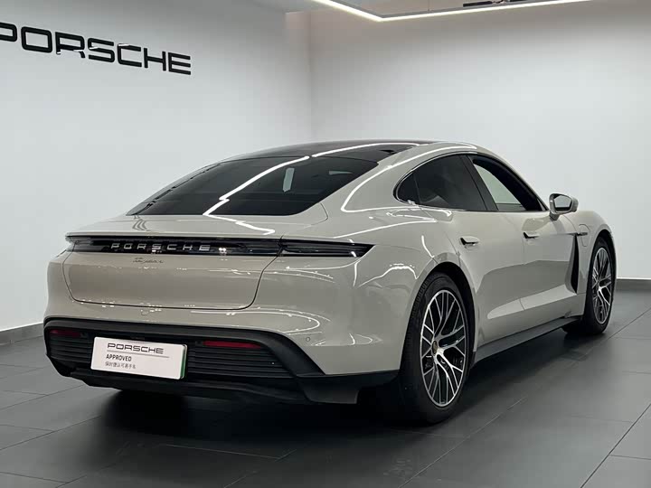 Porsche Taycan, 2022 — фото 4 из 9