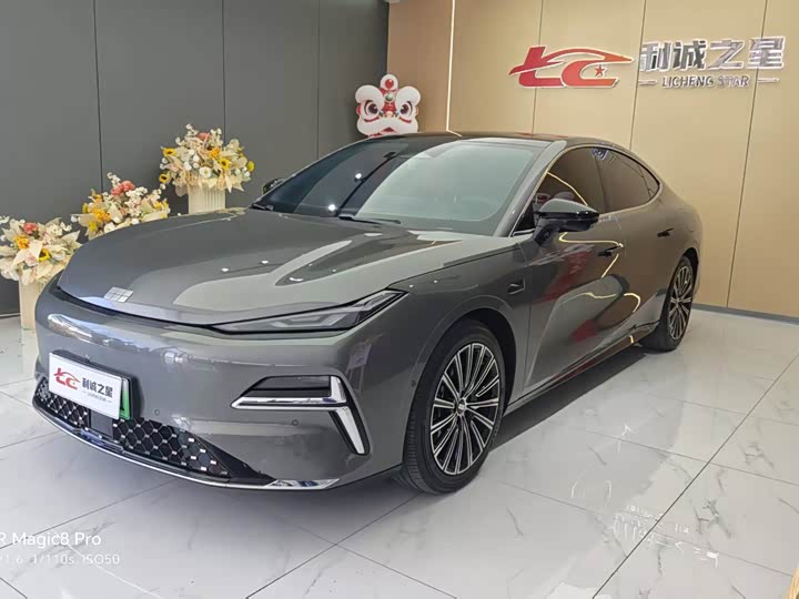 Geely Galaxy Starshine 8 EM-i, 2025 — купить в Чебоксарах под ключ