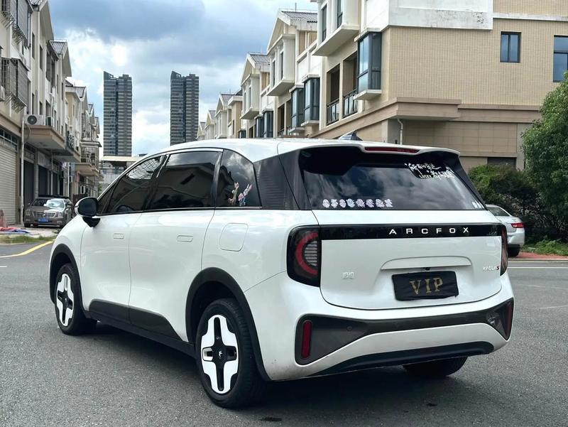 BAIC Arcfox Kaola S, 2025 — фото 5 из 10