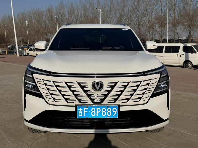 Changan CS75 Plus, 2024 — фото 2 из 12