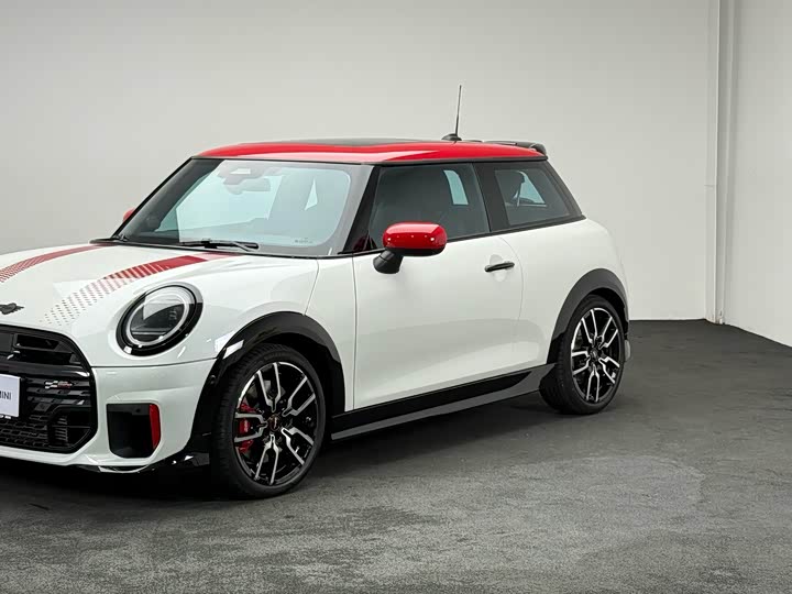 Mini Mini JCW, 2024 — фото 6 из 9