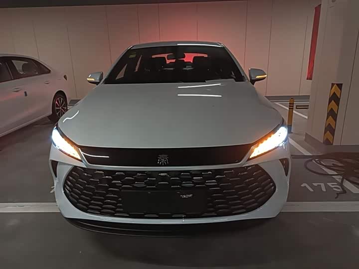 BYD Qin Plus, 2026 — фото 3 из 9